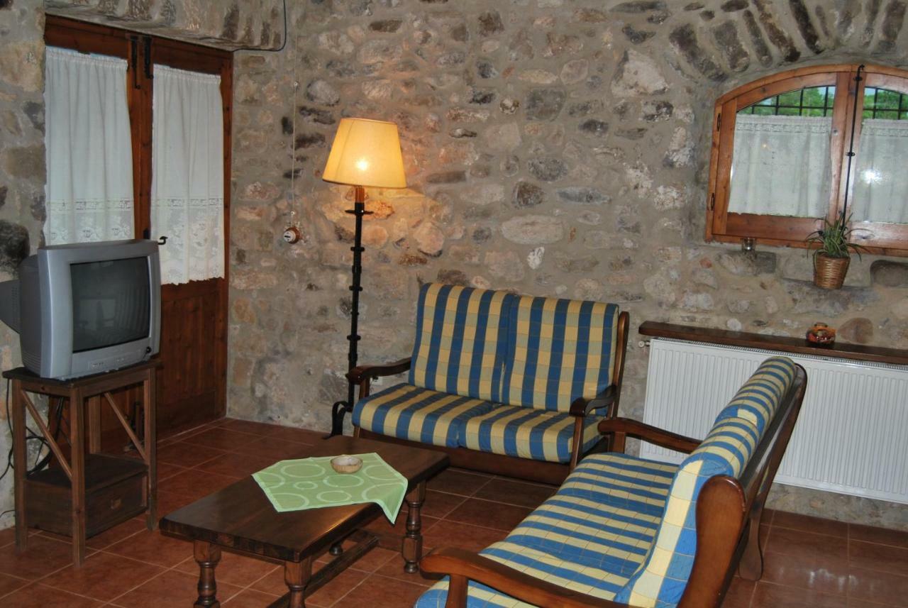 Cal Tort Villa Maia de Montcal Buitenkant foto
