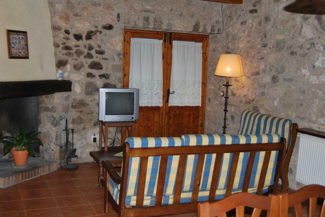 Cal Tort Villa Maia de Montcal Buitenkant foto